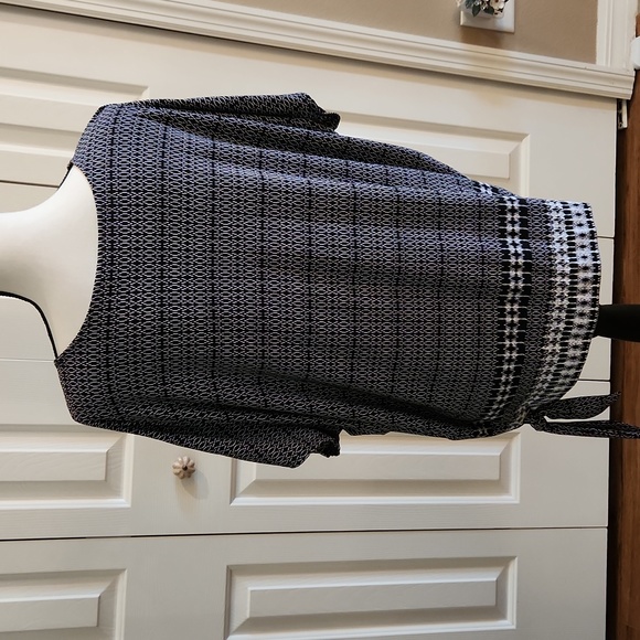 Rafaella, Great condition, Women's Top, Black with white design, Size Large - Picture 4 of 9